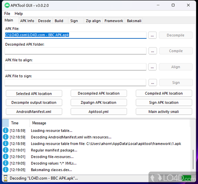 Collection of tools to reverse engineer Android APK apps - Screenshot of APKToolGUI