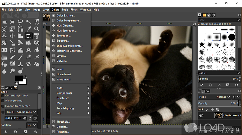 Features a user-friendly interface - Screenshot of GIMP
