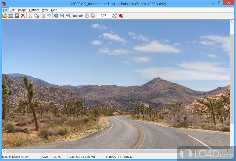 With support for a long list of plugins, this utility helps you view images - Screenshot of IrfanView