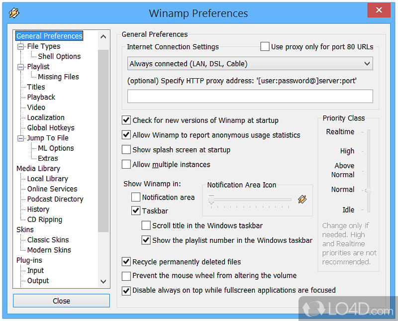 Providing the bare necessities for playback - Screenshot of Winamp 5 Lite