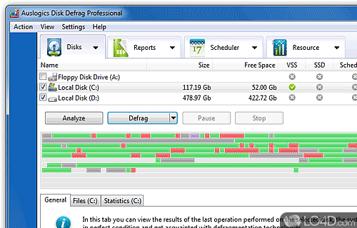 Screenshot of Auslogics Disk Defrag Pro - Essential tool for optimizing and maintaining hard disks, providing a method to consolidate the storage space