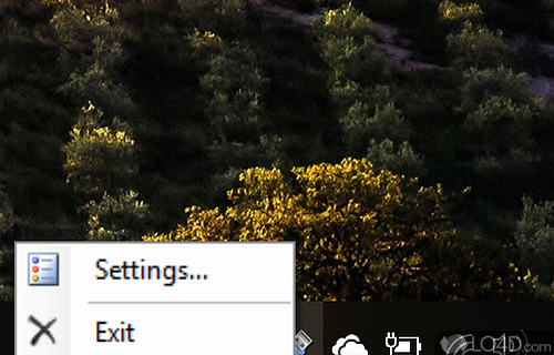 Screenshot of Desk Drive - Automatically create shortcuts on the desktop each time you connect USB flash drives