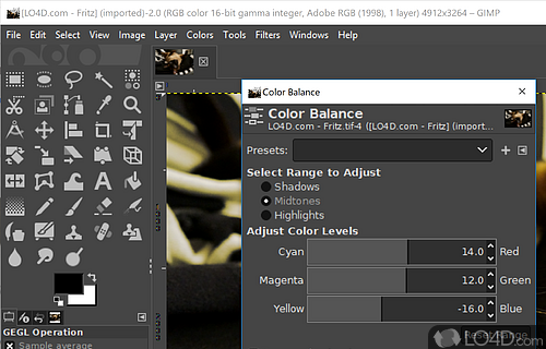 Edit images or create designs - Screenshot of GIMP
