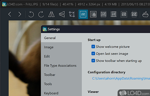 Modern and light image viewer - Screenshot of ImageGlass