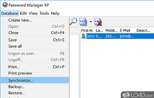 Store the passwords in a secure way - Screenshot of Password Manager XP